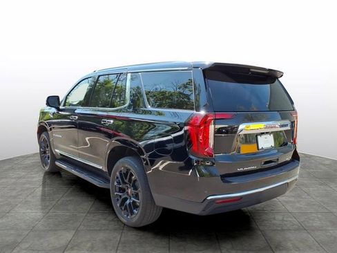 Used 2023 GMC Yukon SLT w/ SLT Premium Package AWD/4WD image 4