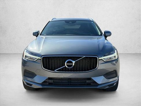 Used 2020 Volvo XC60 T5 Momentum image 2