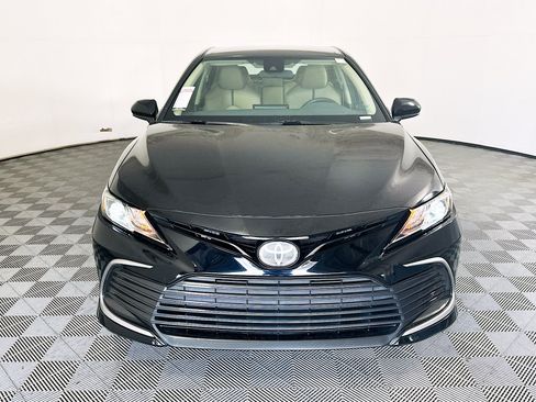 Used 2021 Toyota Camry LE FWD image 8