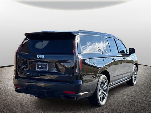 Certified 2024 Cadillac Escalade ESV Sport Platinum image 2