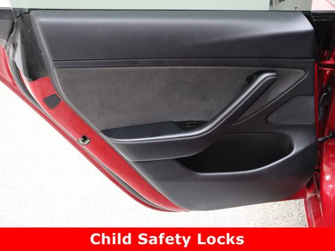 Used 2018 Tesla Model 3 Long Range image 24