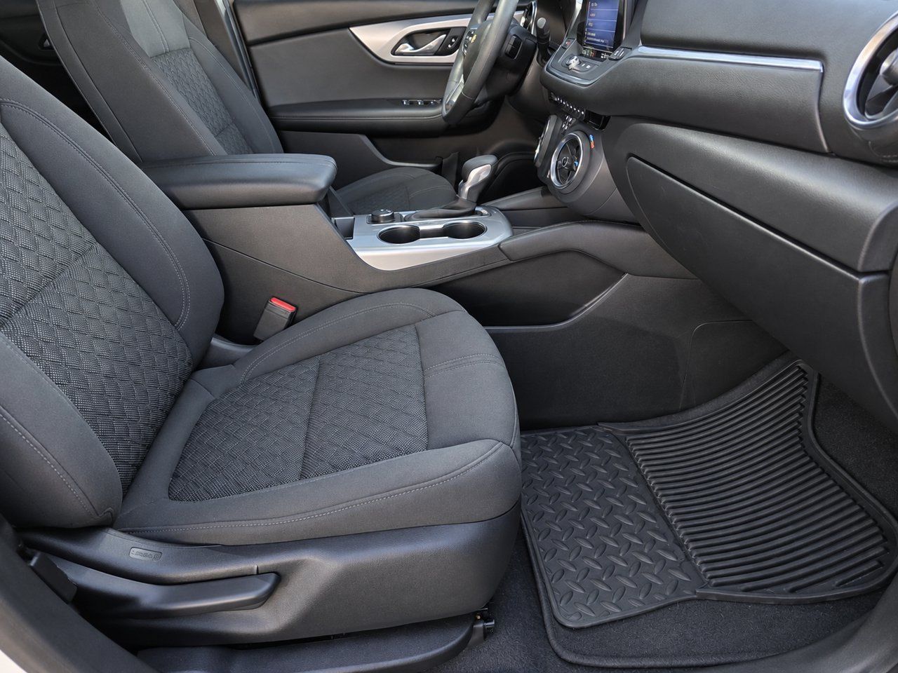 Used 2021 Chevrolet Blazer LT FWD image 30
