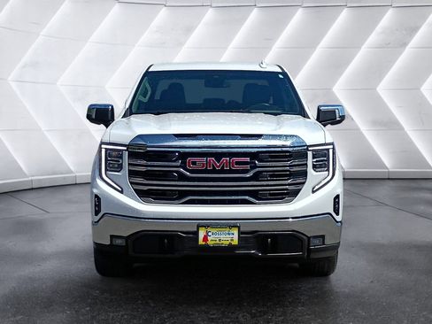 Used 2025 GMC Sierra 1500 SLT AWD/4WD image 9