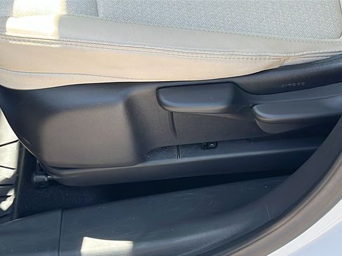 Used 2024 Buick Encore GX Preferred FWD image 11