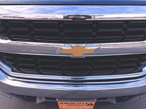 Used 2017 Chevrolet Silverado 1500 LT w/ All Star Edition image 29