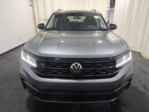 Used 2023 Volkswagen Atlas SEL R-Line AWD/4WD image 2