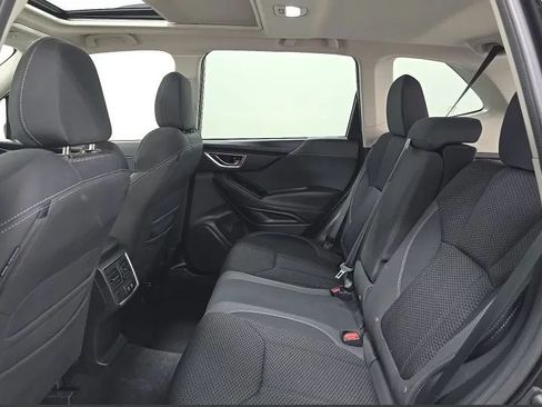 Used 2023 Subaru Forester Premium AWD/4WD image 6