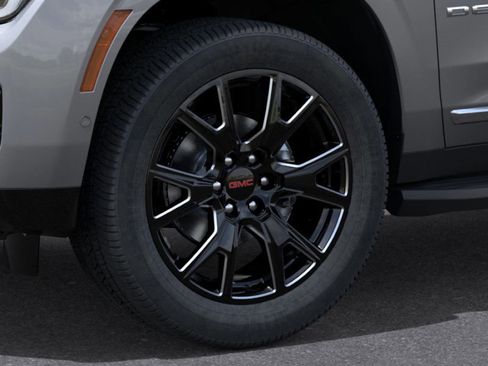 New 2025 GMC Yukon XL Denali image 9