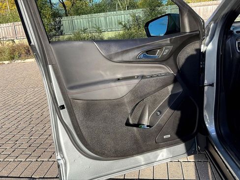 Used 2024 Chevrolet Equinox RS w/ RS Leather Package image 23