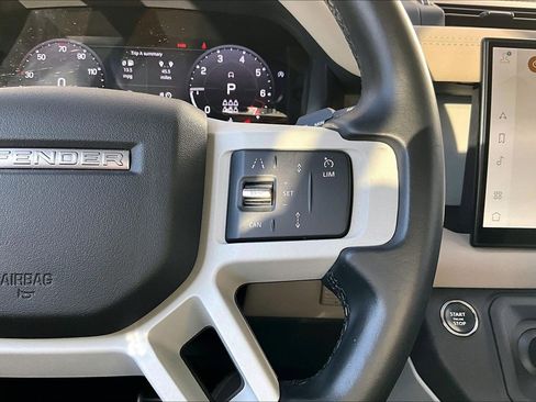 Used 2023 Land Rover Defender 130 SE image 19
