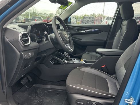 New 2025 Chevrolet TrailBlazer LT w/ Convenience Package image 17