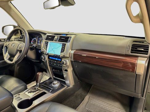 Used 2022 Toyota 4Runner Limited AWD/4WD image 30