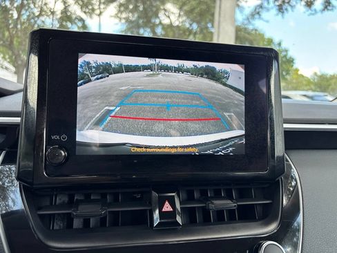 Used 2024 Toyota Corolla LE FWD image 30