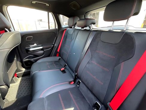 Used 2025 Mercedes-Benz GLA 35 AMG 4MATIC image 18