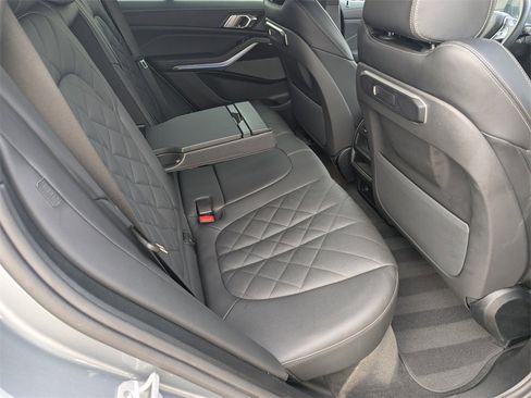 Used 2025 BMW X5 xDrive40i w/ Premium Package image 14