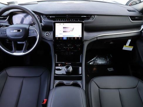 New 2025 Jeep Grand Cherokee Limited AWD/4WD image 19