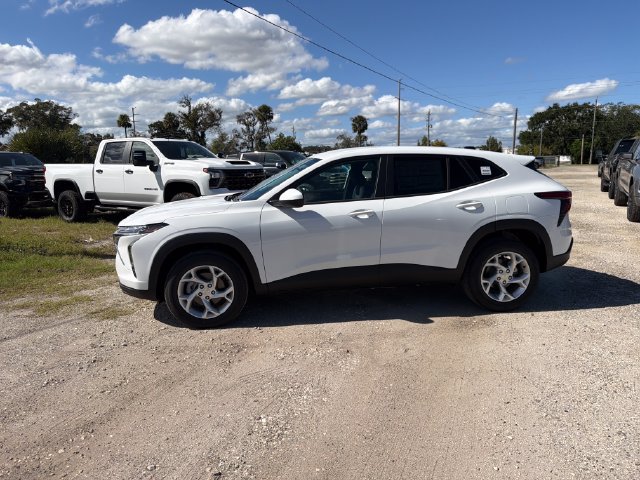 New 2026 Chevrolet Trax LS w/ LS Convenience Package FWD image 3