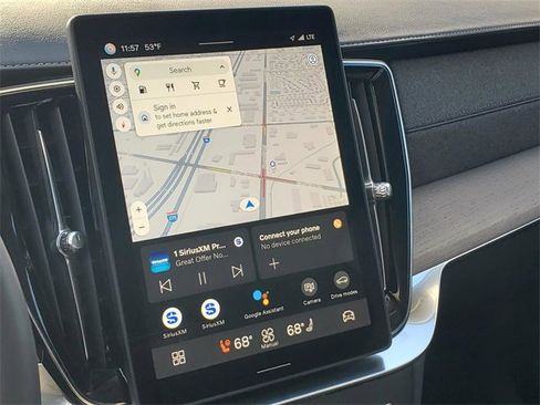 Used 2025 Volvo XC90 B6 Plus image 22