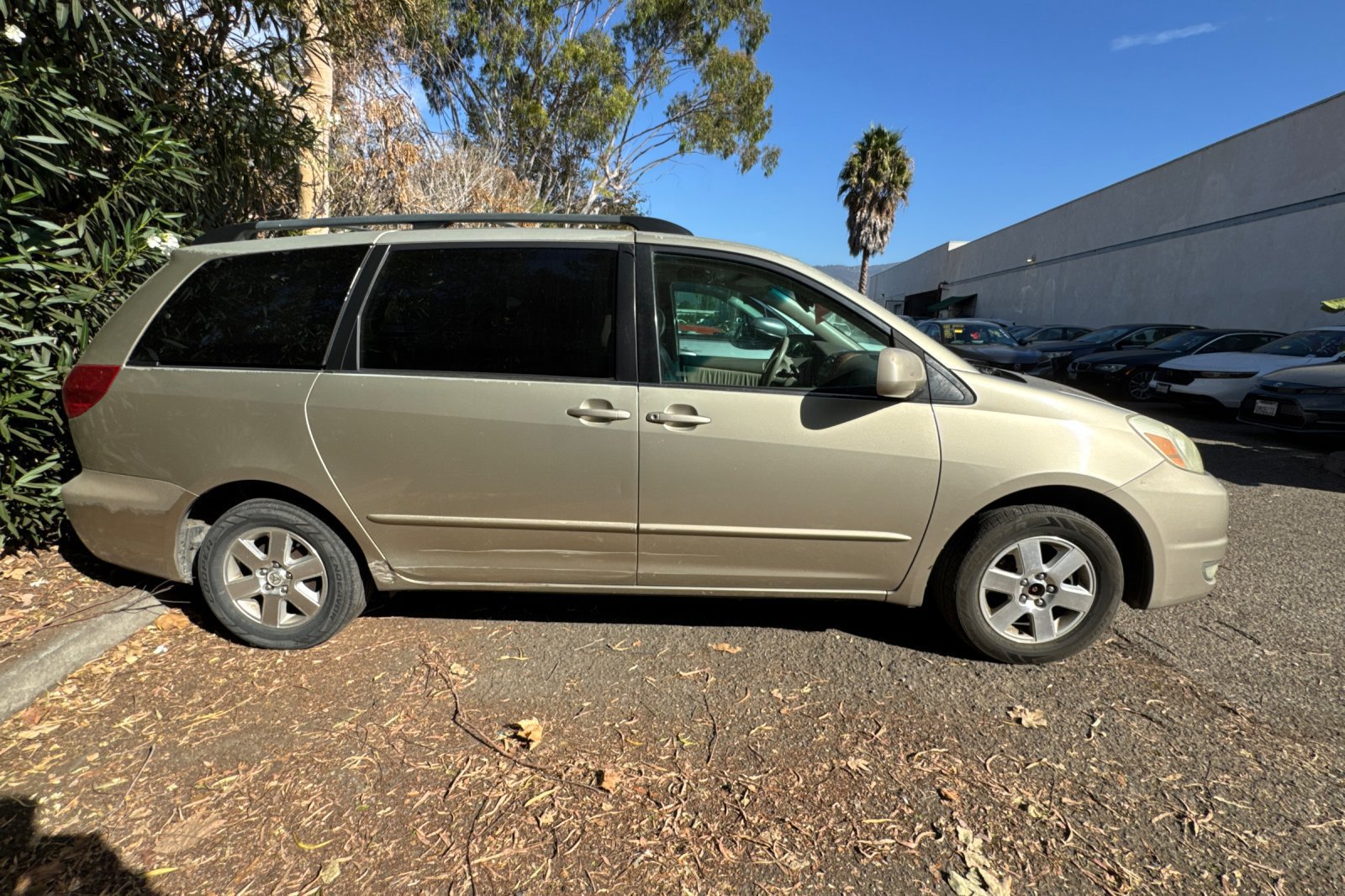Used 2004 Toyota Sienna XLE FWD image 4