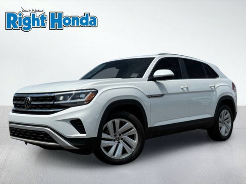 Used 2020 Volkswagen Atlas Cross Sport SE w/ Towing Package AWD/4WD image 2