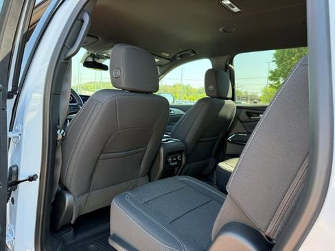 New 2026 Chevrolet Traverse LT w/ Midnight/Sport Edition image 15