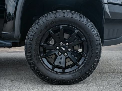 Used 2018 Chevrolet Colorado ZR2 w/ ZR2 Midnight Special Edition AWD/4WD image 5