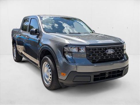 New 2025 Ford Maverick XL image 7