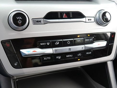 Used 2023 Ford Explorer XLT w/ Equipment Group 202A image 45