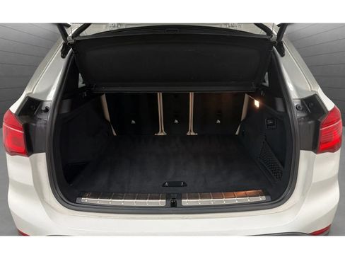 Used 2018 BMW X1 sDrive28i FWD image 18