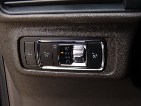 Used 2020 Lincoln Corsair FWD w/ Equipment Group 101A image 25