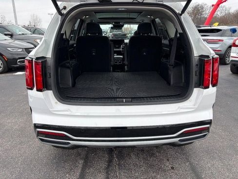 Used 2022 Kia Sorento SX image 4