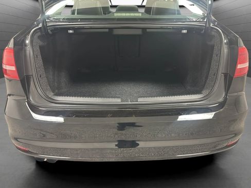 Used 2015 Volkswagen Jetta SEL FWD image 20