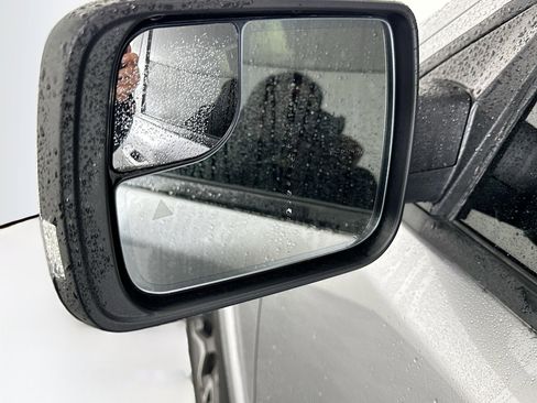 Used 2025 RAM 1500 Laramie image 16