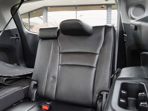 Used 2016 Honda Pilot Touring image 27