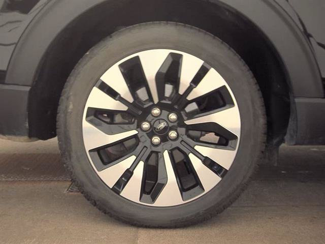 Used 2026 Ford Explorer Platinum w/ LUX Leather Package AWD/4WD image 9