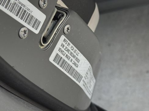 Used 2022 Chrysler Pacifica Touring-L FWD image 27