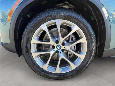 New 2026 BMW X5 xDrive40i w/ Premium Package image 14