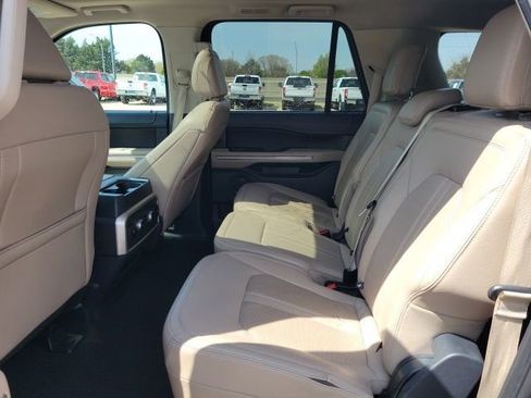 Used 2024 Ford Expedition Max Limited RWD image 19