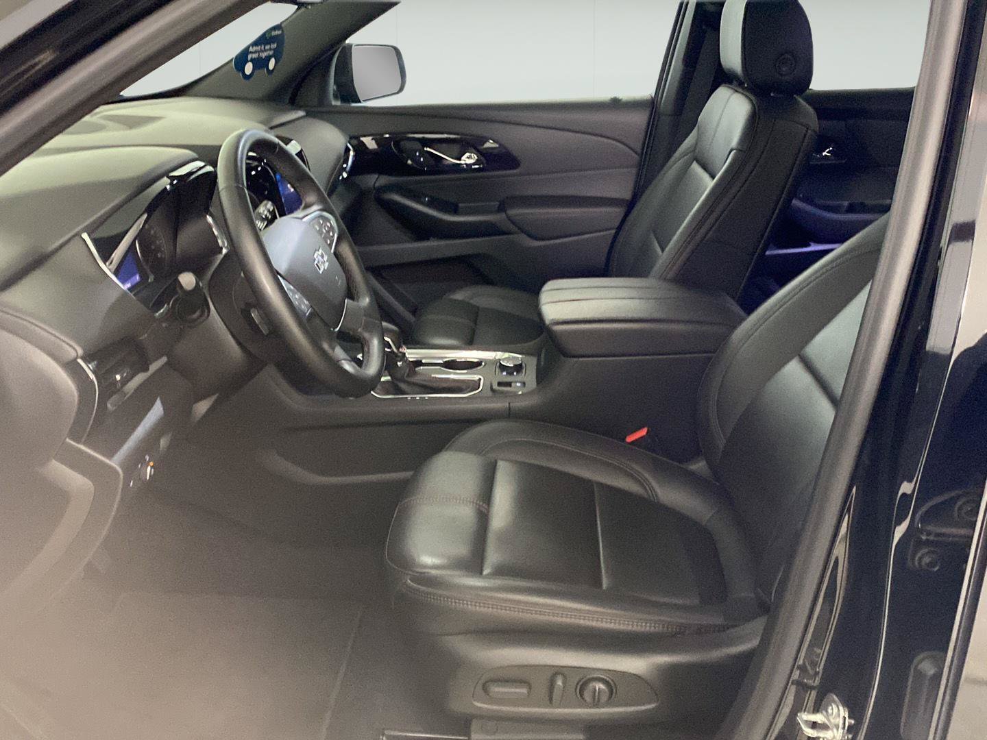 Certified 2023 Chevrolet Traverse RS FWD image 14