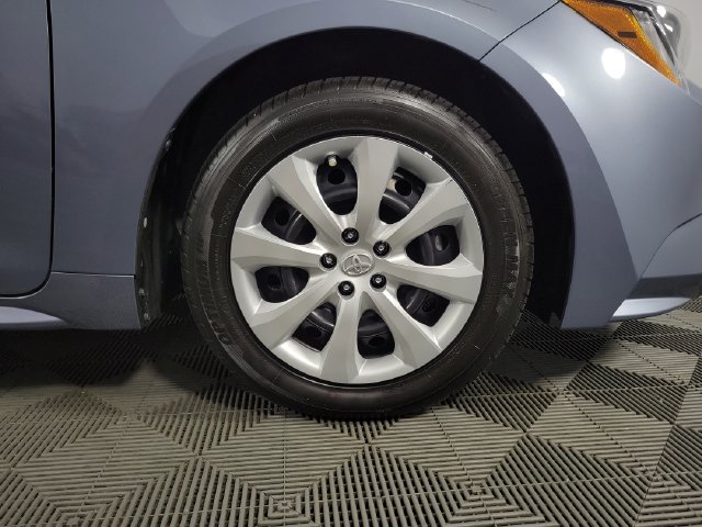 Used 2020 Toyota Corolla LE FWD image 11