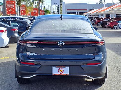 Used 2026 Toyota Crown Limited image 5