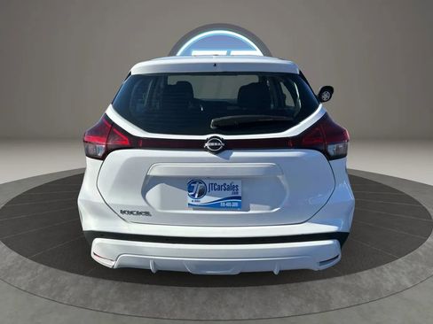 Used 2023 Nissan Kicks S FWD image 10