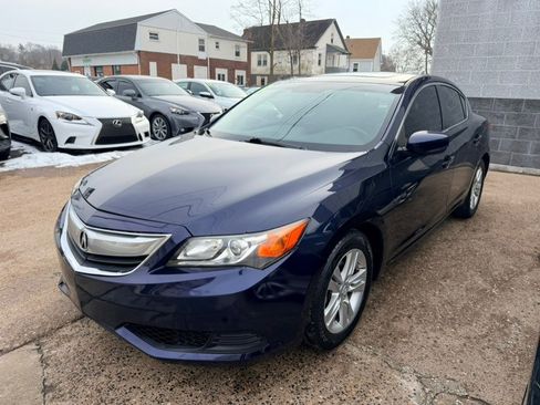 Used 2013 Acura ILX 4dr Sdn 2.0L image 3
