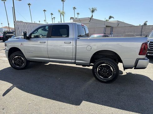 Used 2026 RAM 2500 Laramie AWD/4WD image 8