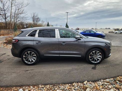 Used 2022 Lincoln Nautilus Reserve image 6