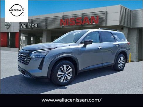 New 2026 Nissan Pathfinder SL AWD/4WD image 1