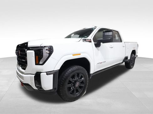 Used 2025 GMC Sierra 2500 AT4 w/ AT4 Premium Plus Package AWD/4WD image 7