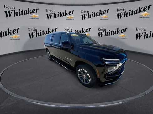 Used 2025 Chevrolet Suburban LS image 2