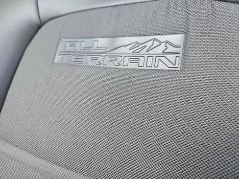 Used 2015 GMC Canyon SLE w/ All-Terrain Package AWD/4WD image 23