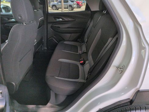 Used 2023 Chevrolet TrailBlazer LT FWD image 22